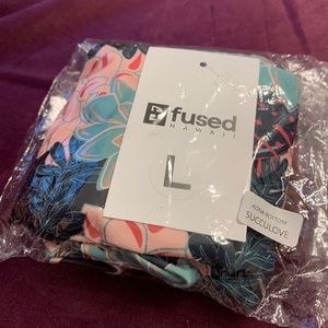 Brand new nwt Kona bottoms succulove fused size large